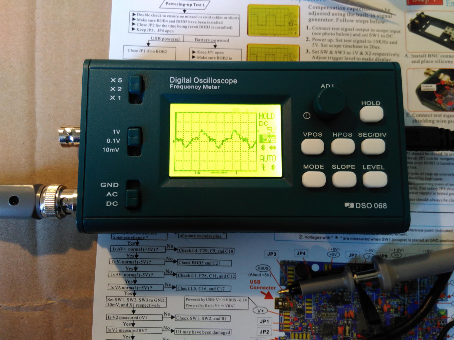 The finished oscilloscope, displaying mains hum at 50 Hz